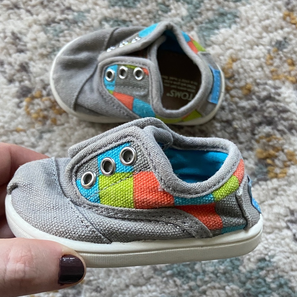 TOMS Kids' Gray Sneakers with Multicolor Accents